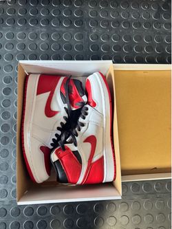 Air Jordan 1 Retro Brand New size 8.5