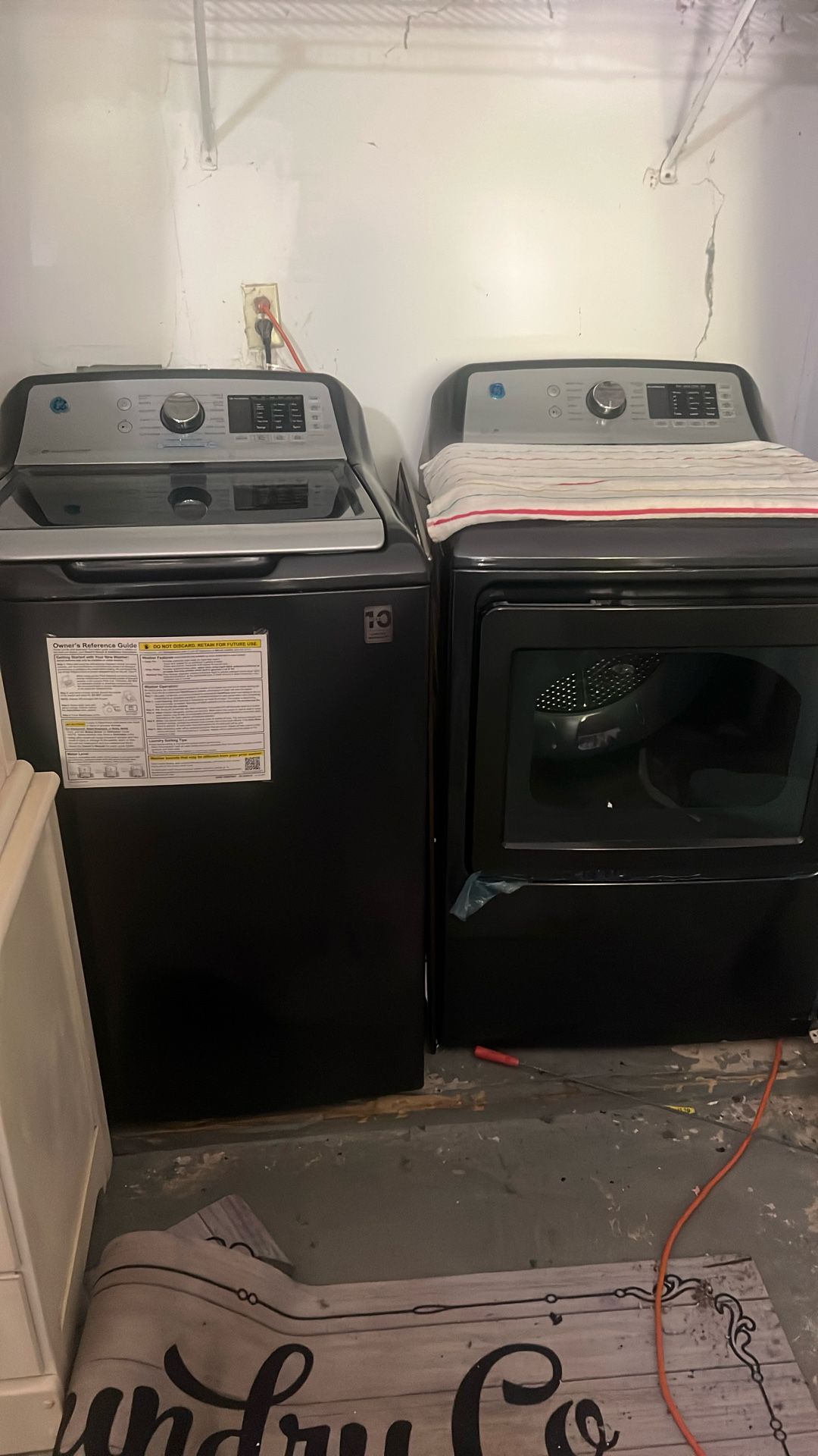 GE  Black Washer Dryer Set