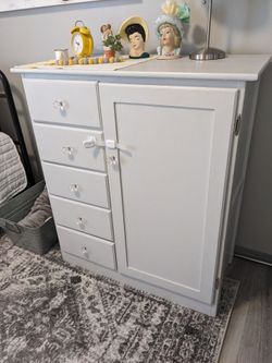 Vintage child's chifferobe