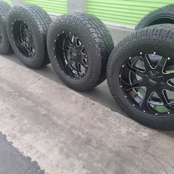 Wheel 20 6 Lugs 35x12.50r20 like new universales