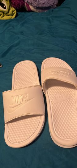 Nike Men slides size 9