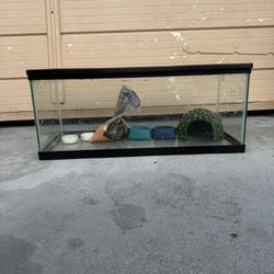 20 Gallon Tank With Lid And Supplies