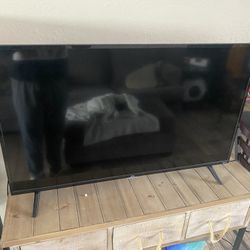 40 Inch TCL Roku S325