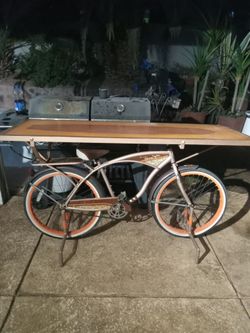 Beach cruiser bike table