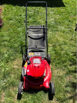 Troy bilt self propelled lawnmower