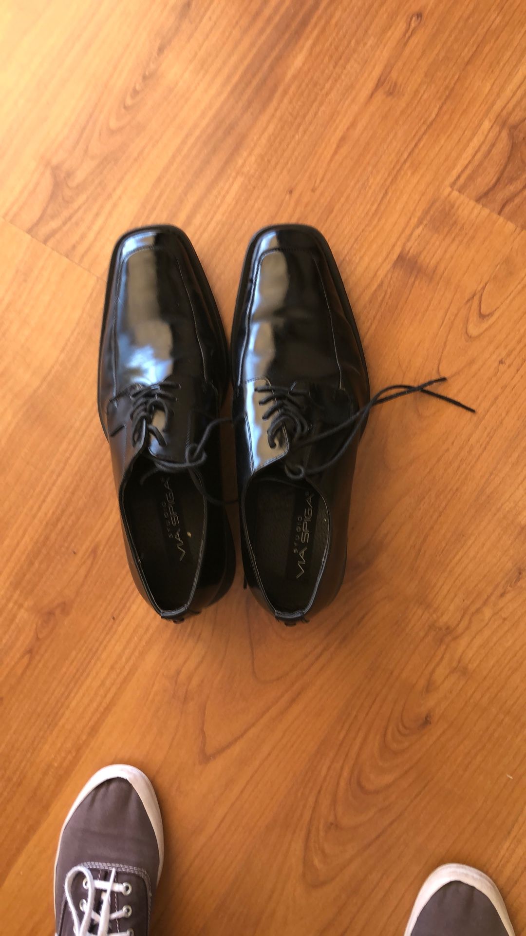 Banana Republic Men’s Leather/ Alton Captoe Shoes
