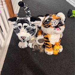 Fur real tiger toys