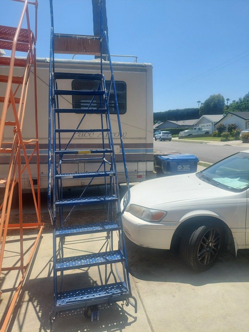 Rolling Ladder 10 Steps Perfect Condition 385.00