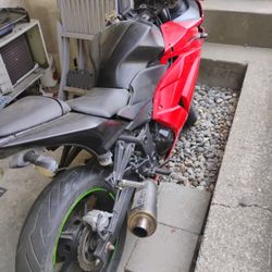Kawasaki Ninja 300