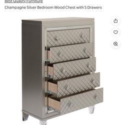 Champagne Silver Bed Set With 25 Piece Drawers. It’s In Good Condition.