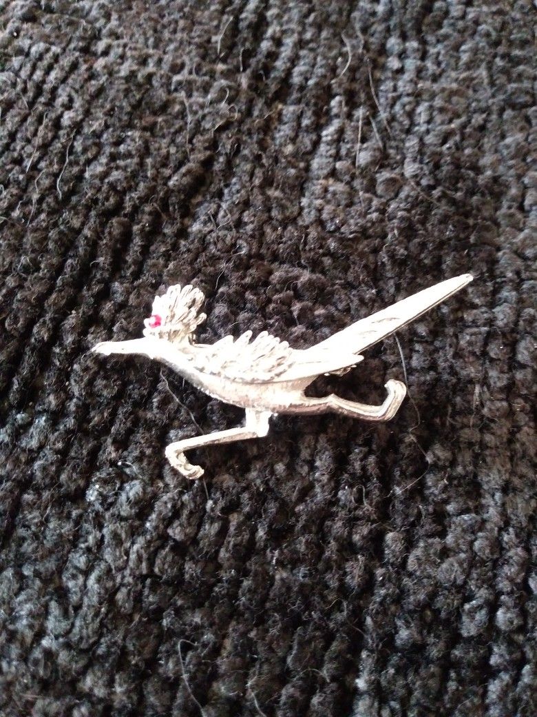 Roadrunner Brooch