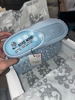 Drake’s Nike Mind 001 Light Blue Size 11-10