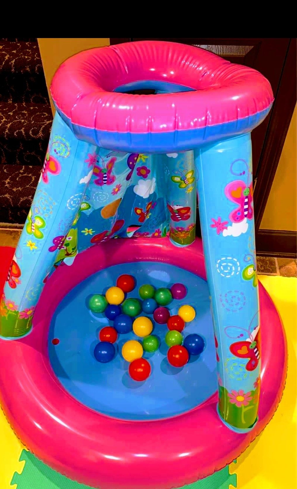 Ball pit