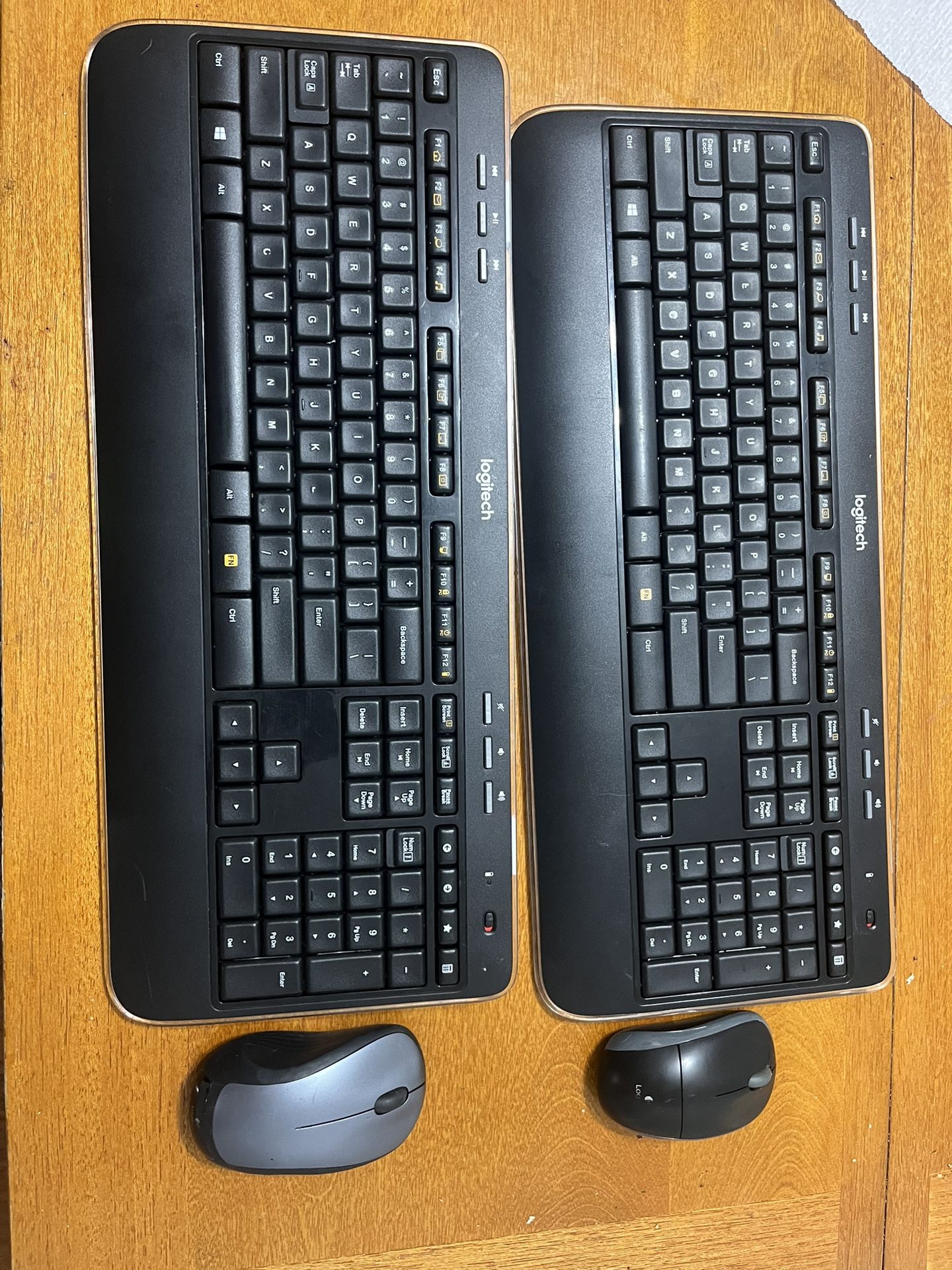 2 Logitech MK520 Wireless Keyboard and Mouse Bundle Include Receiver