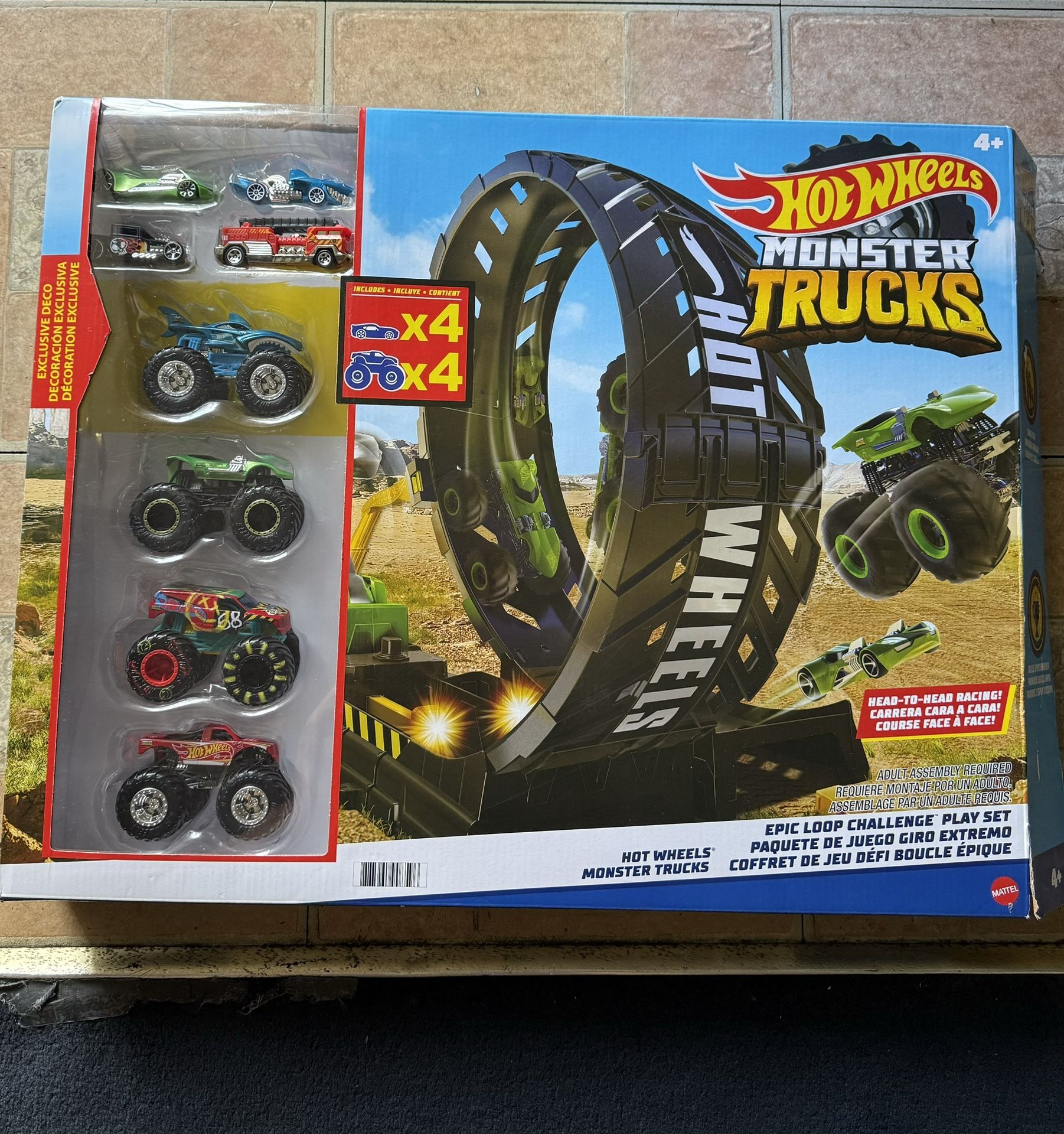 Hot Wheels Monster Trucks PlaySet Epic Loop Challenge 8 Vehicles, Scale : 1:64