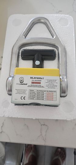 Magnetic medium duty lifting magnet