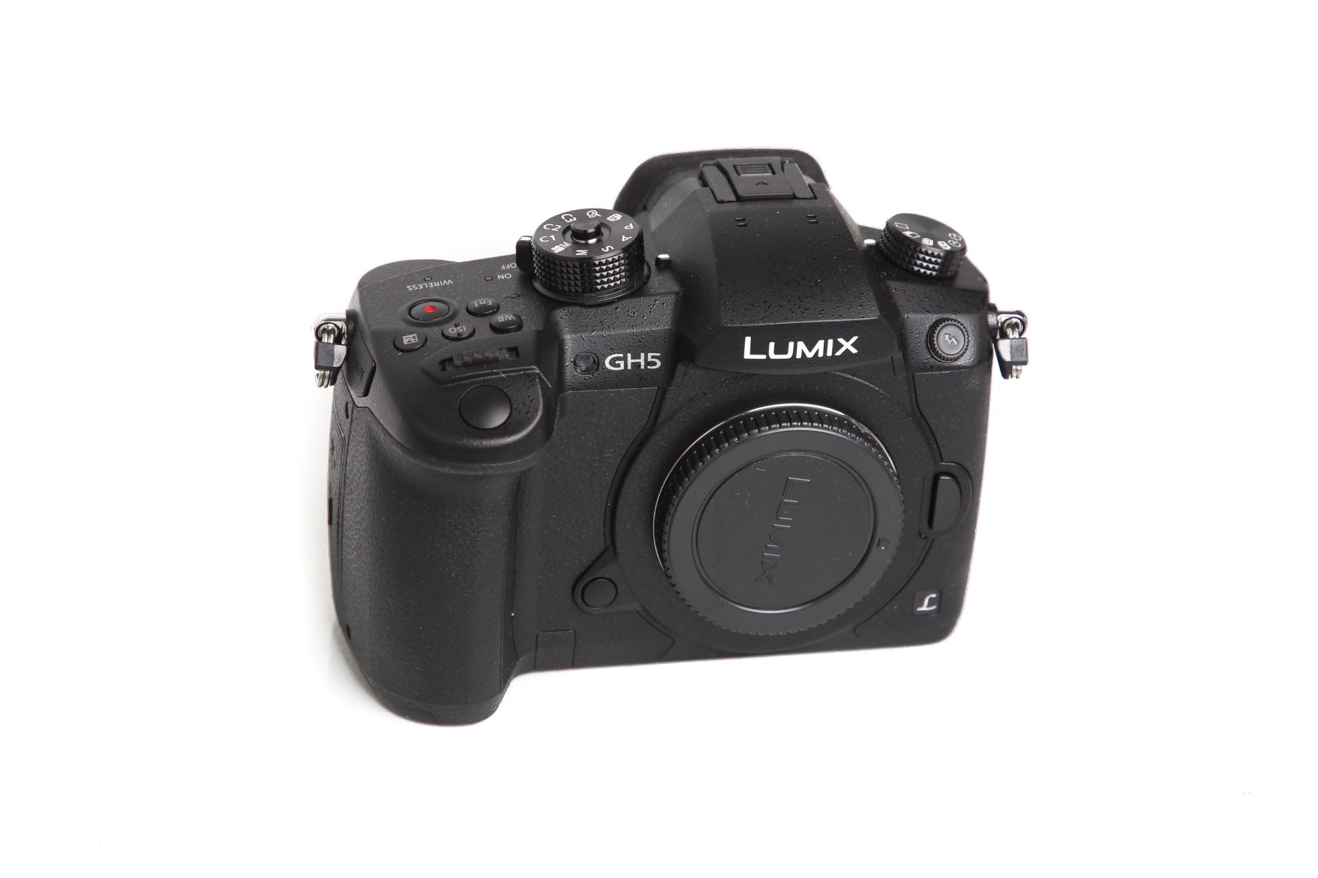 🔥 NEW Panasonic LUMIX GH5 20.3 MP Digital SLR Camera - Black - (Body Only)