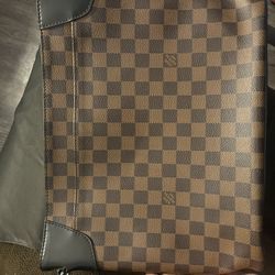 Louis Vuitton Messenger Bag