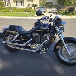2001 Honda Shadow saber