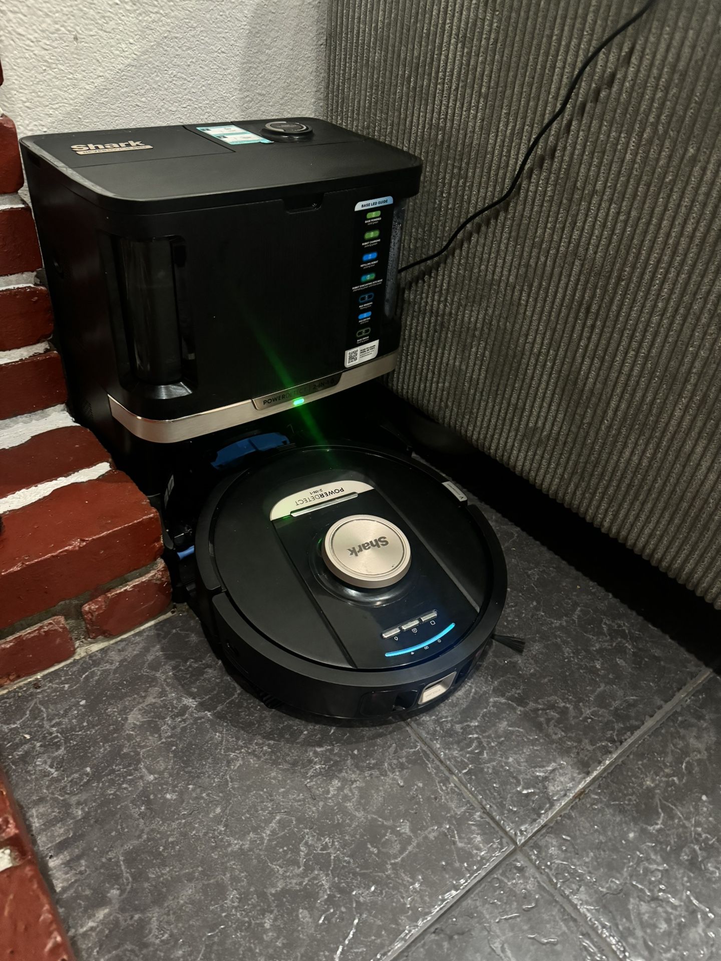 Shark Robot vacuum & Mop