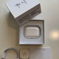 AirPods Pro for Sale – Like New & Fully Functional”
