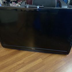 Sanyo 45” TV with remote
