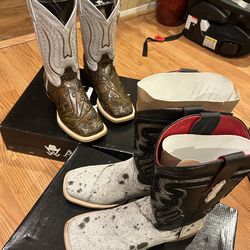 Cowboy Boots size 10 Super steal!