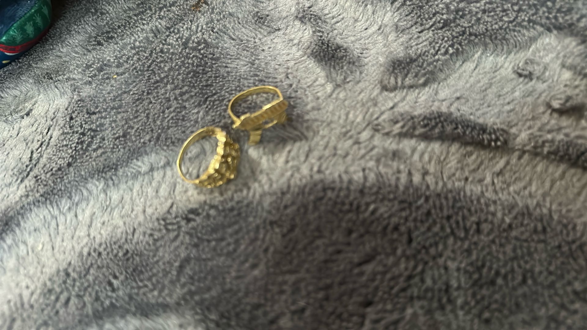 Gold Rings 