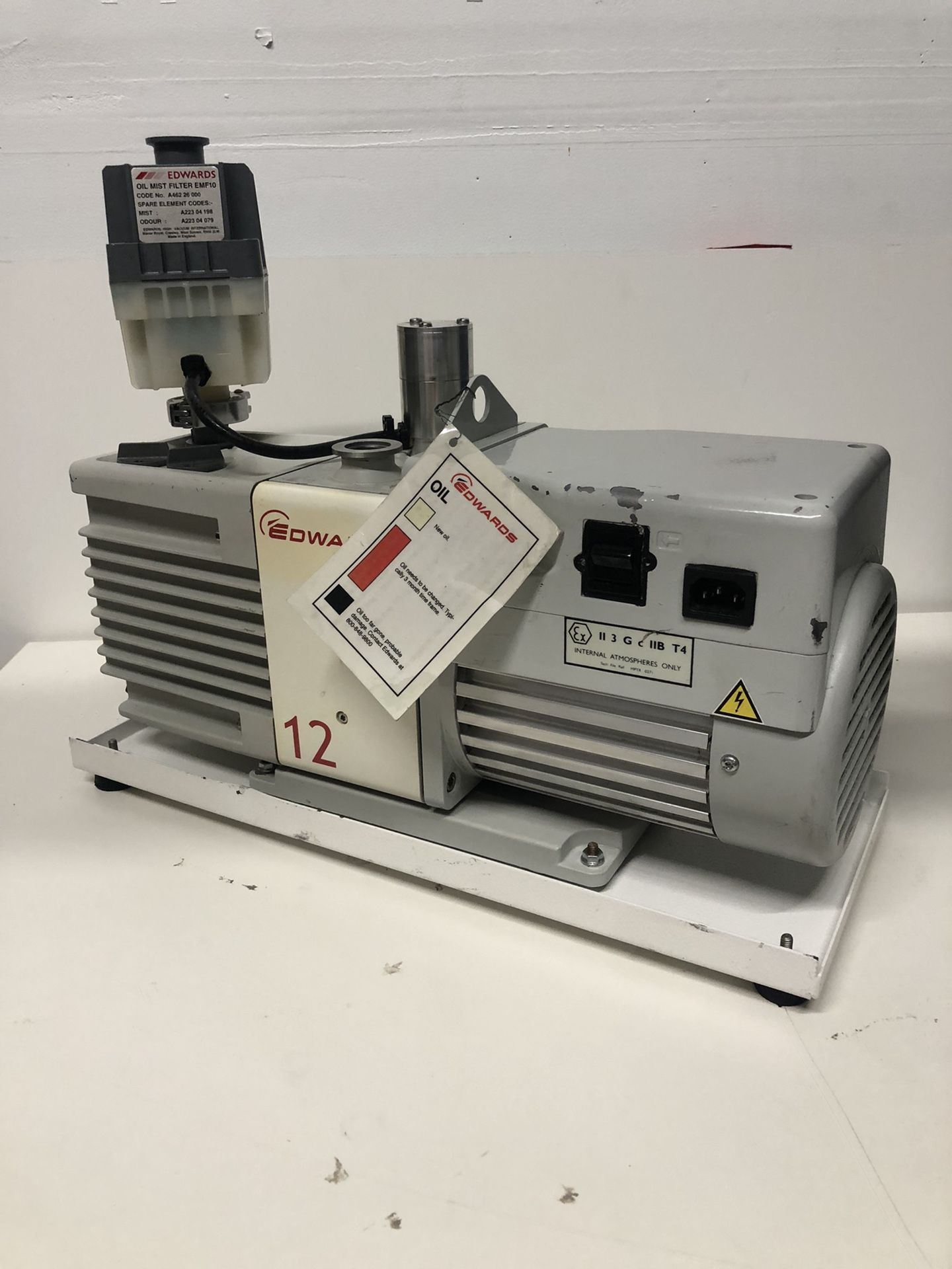 Edward’s Vacuum Pump RV12 Rotary Vane Gas Ballast Oil Return & Bolt On