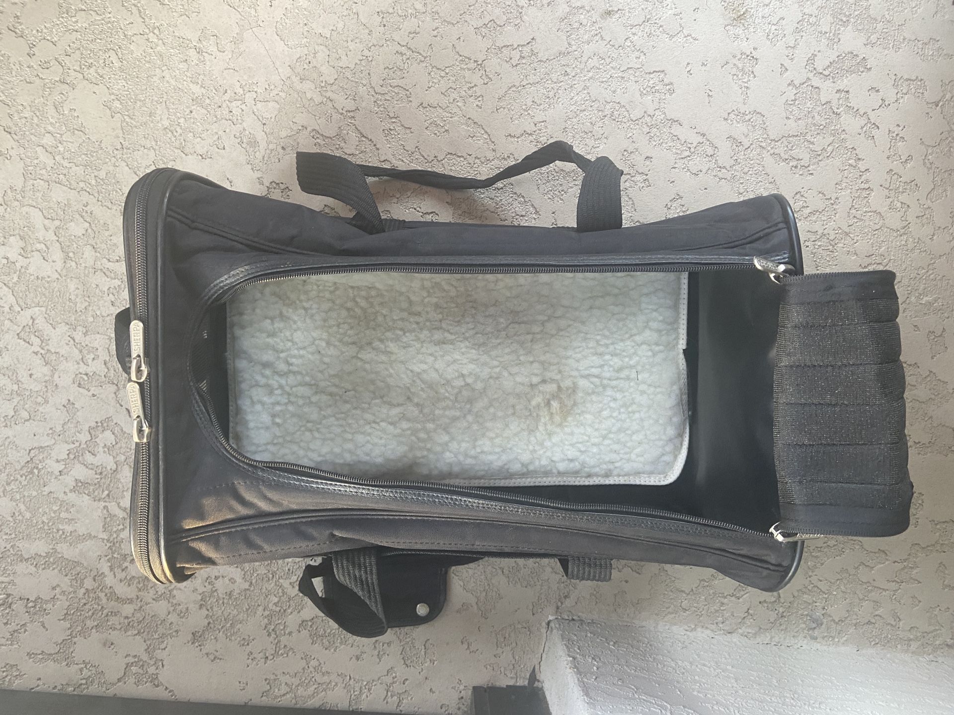 PET CARRIER. AIRLINE APPROVED