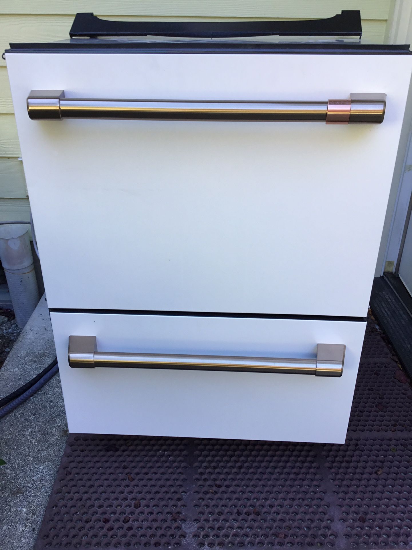 GE Cafe Dishwasher