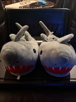 Sea World Shark Plush Novelty Slippers