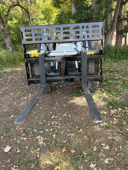 Stinger Attachments Compact Tractor Pallet Forks (CPF-48)