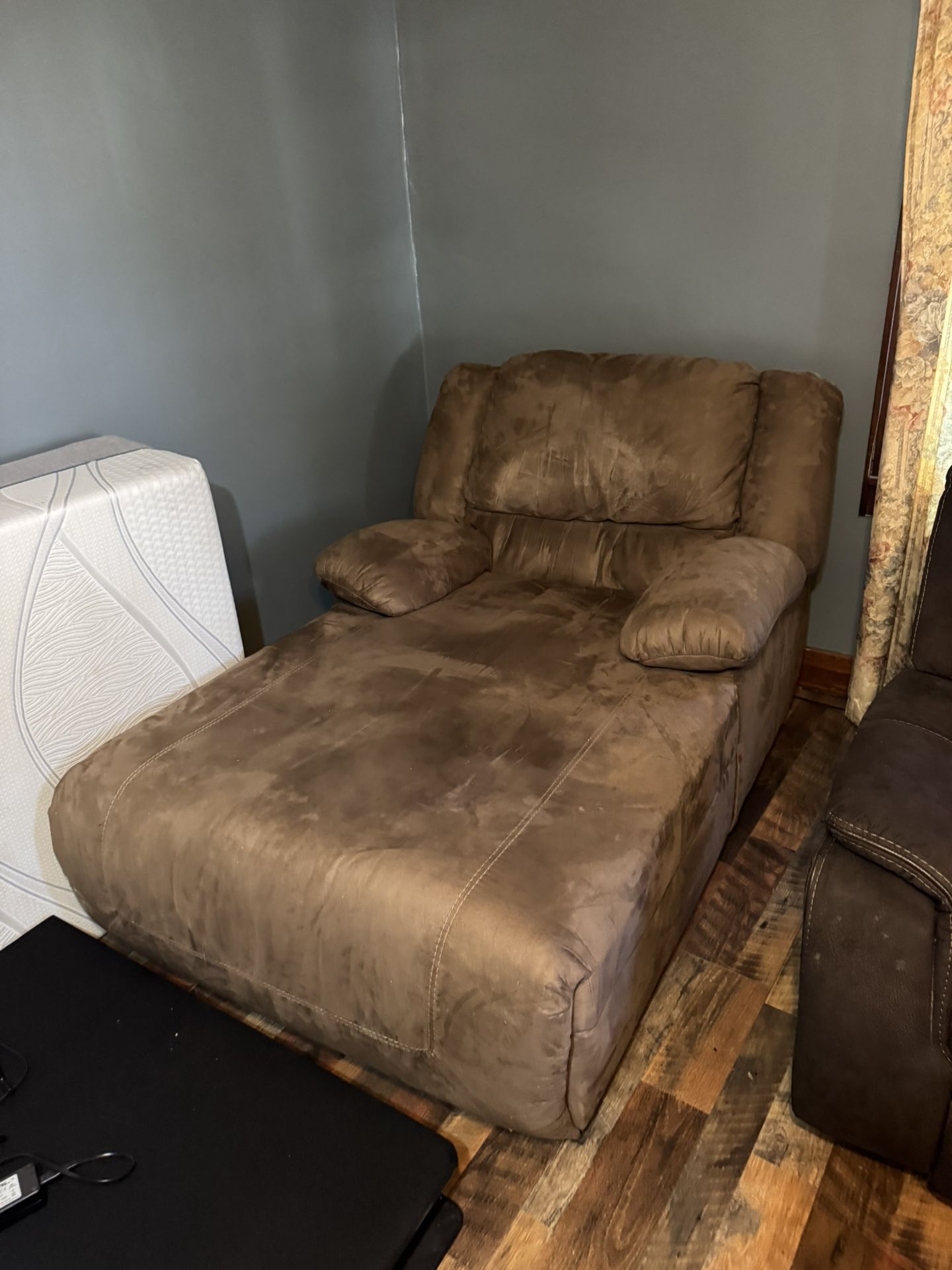 Chaise Recliner 