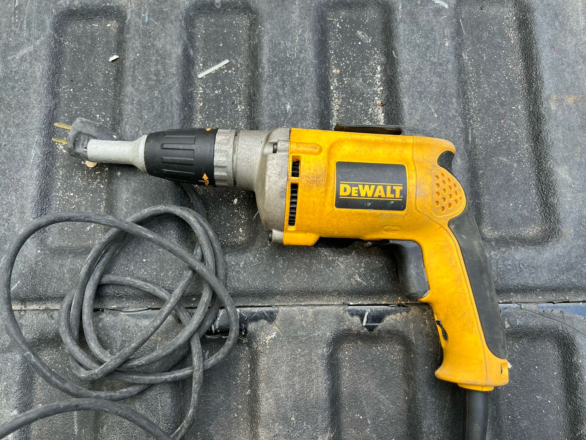 DeWalt DW(contact info removed)RPM Corded VSR Drywall Screwdriver, Type 5, 6.3A c-x