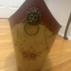 Exquisite 19th Century French Neoclassical Tole Cachepot