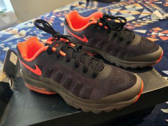 Nike Air Max Invigor Print Orange Cool And Black Size 7.5 Us          749688-010