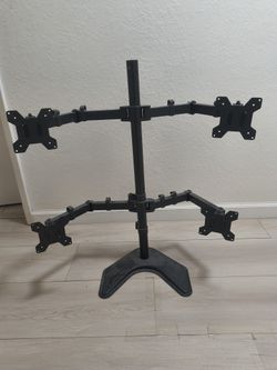4 Screen Monitor Stand