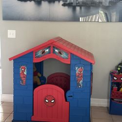 toddler play house and tous organizer