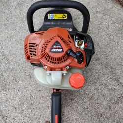ECHO HC2020 HEDGE TRIMMER.. LIKE NEW