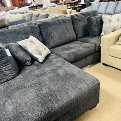 Absolutely Gorgeous nice Sectional!