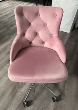 Pink desk chair