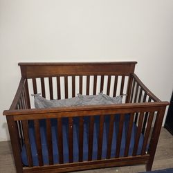 Baby crib