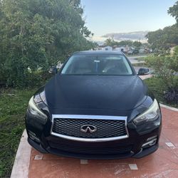 2015 Infiniti Q50