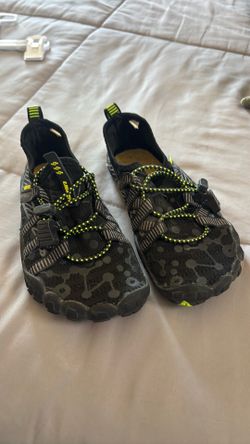 Kids water shoes size 11.5
