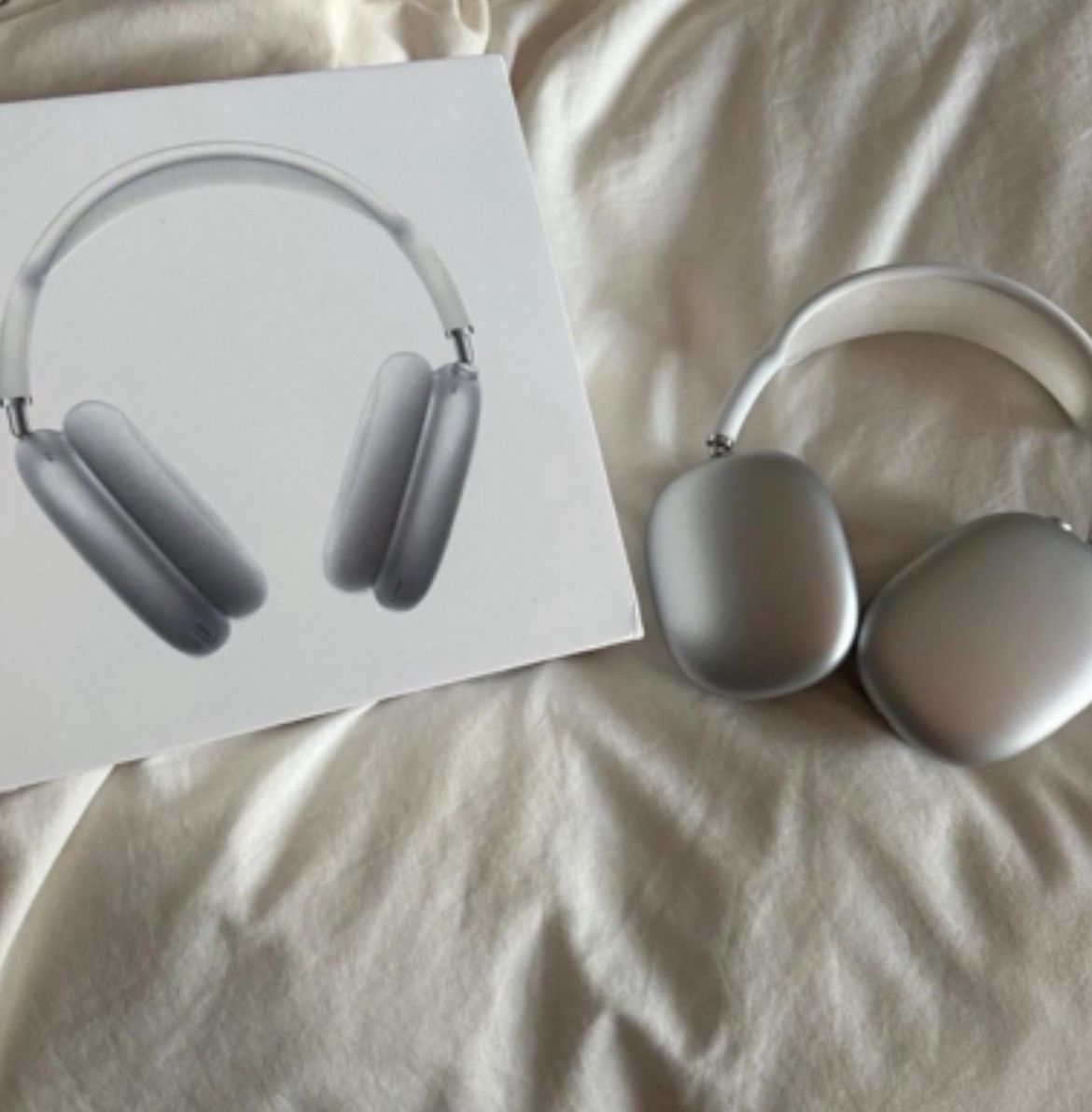 AirPods Max (silver)
