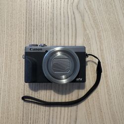 Canon Powershot G7 X Mark iii with Flash