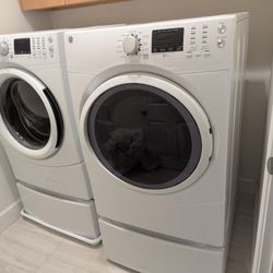 GE Washer Dryer Set - 2017