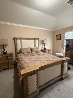 7-Piece Light Wood Bedroom Set: Bedframe, Dresser, Mirror, Chest, Nightstand