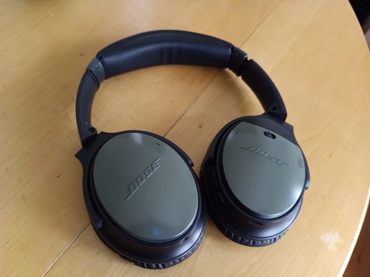Bose QC35 Bluetooth Headphones